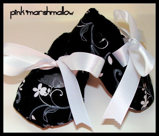 Infant Soft Sole Shoes Black and White Swirl Flowers