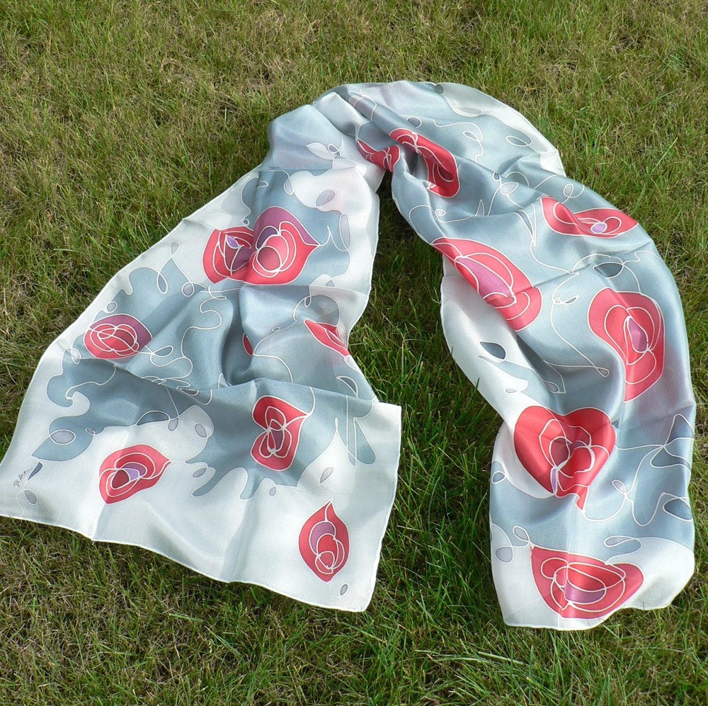 This is a beautiful handpainted silk scarf. This design o