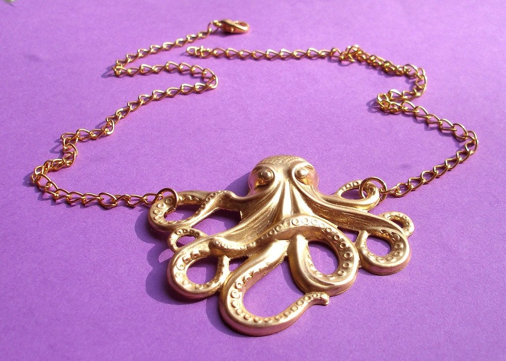 Oh so big octopussy necklace