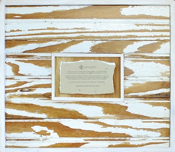 White Woodgrain Striped Frame